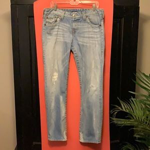 Women’s vintage True Religion Cameron button fly boyfriend jeans. Size 32.